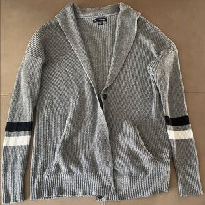 American Eagle Outfitters Gray V-Neck Sweater